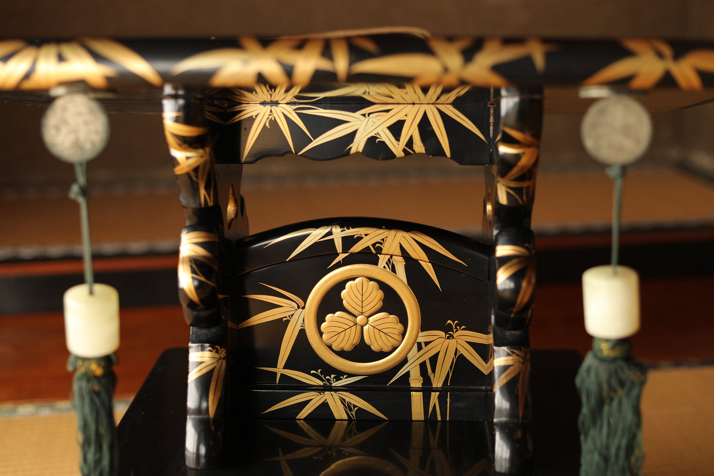 Japanese Lacquer Bookrest – Antique Meiji Era Furniture With Gold Bamboo & Sparrow Motif