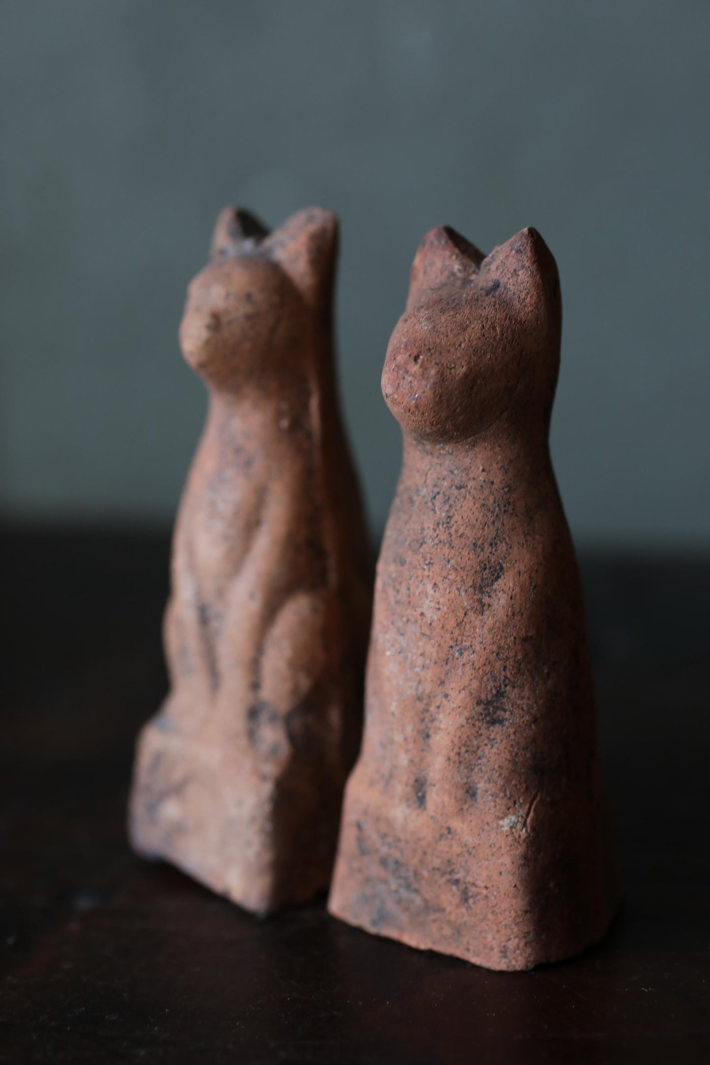 Japanese Antiques KITSUNE Dolls, Imado-yaki Pottery Pair (H3.7in)
