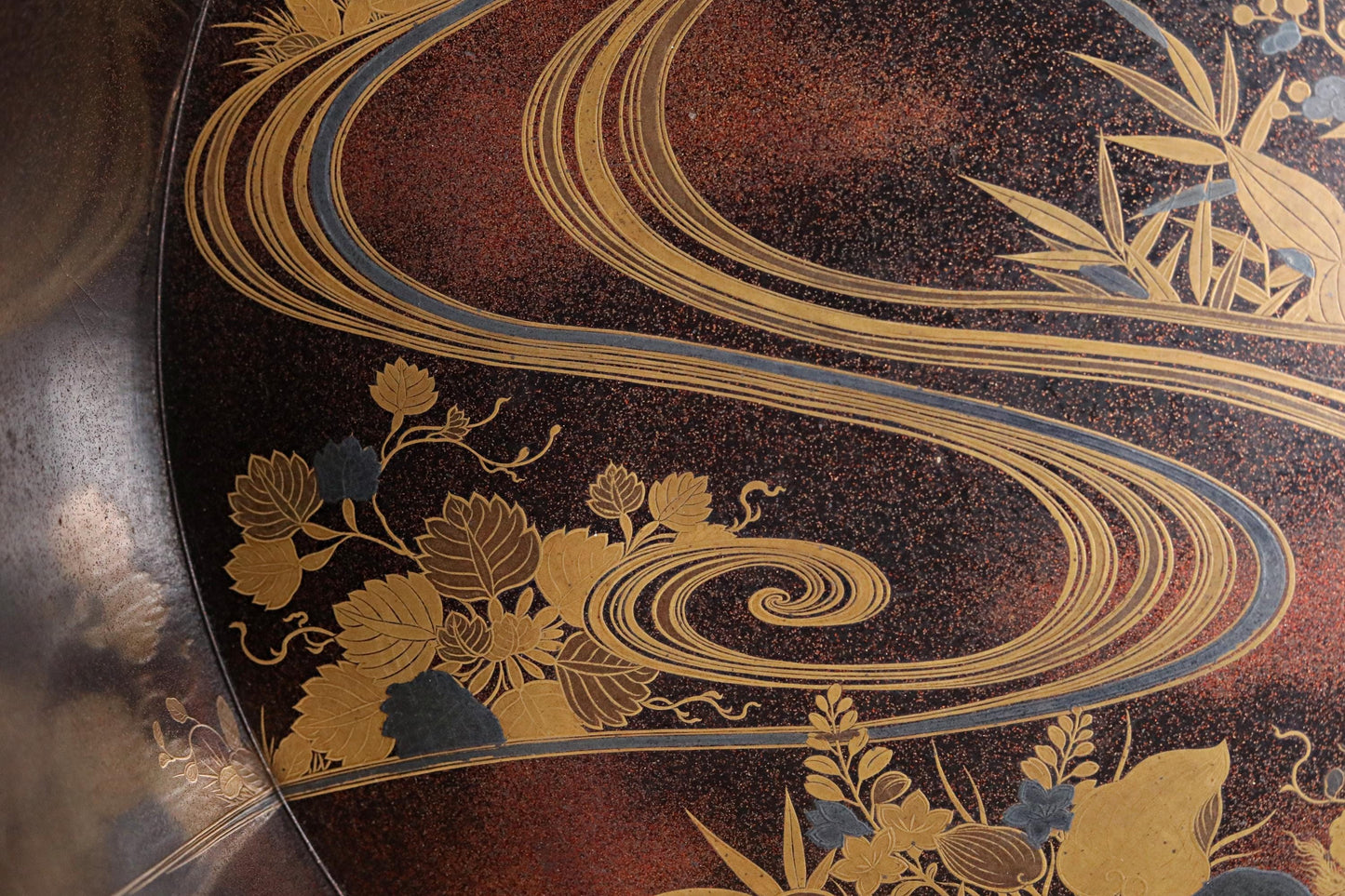 Japanese Antique Lacquer Tub - Gold Makie Wooden Bath Vessel With Floral River Painting