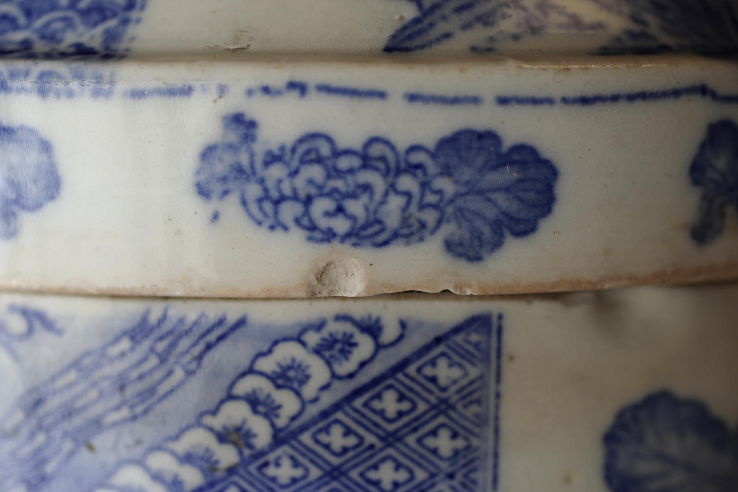 Meiji Era Imari Bento Box – Four-Tiered Antique Porcelain Stacking Ceramic Lunchbox