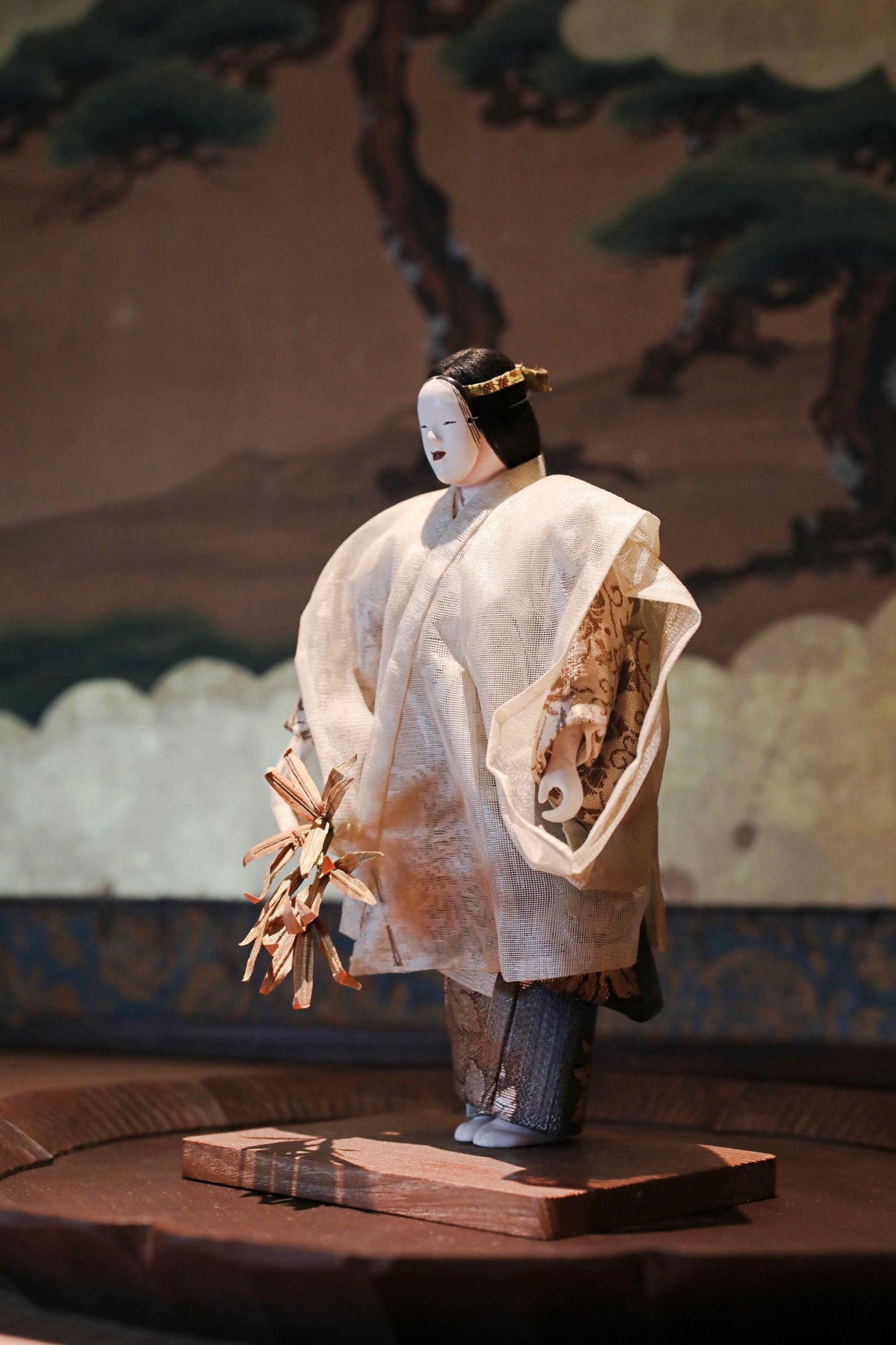 Japanese Noh Doll - Vintage Wooden Sculpture with Silk Kimono & Traditional Mask