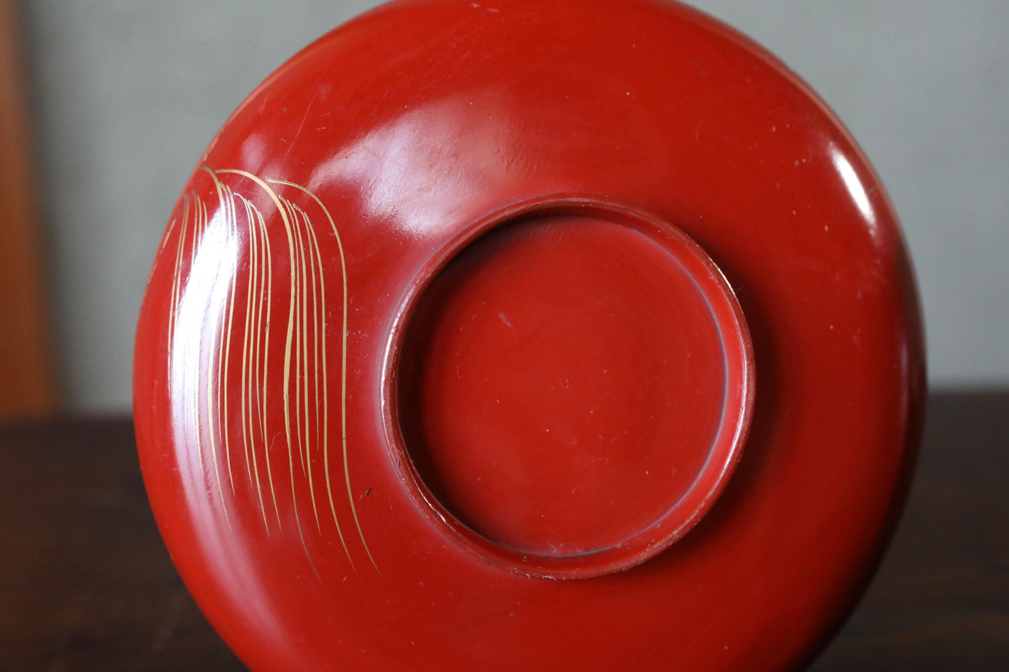 Japanese Lacquer Sake Cups - Antique Red Gold Maki-e Crane Design Set in Gift Box