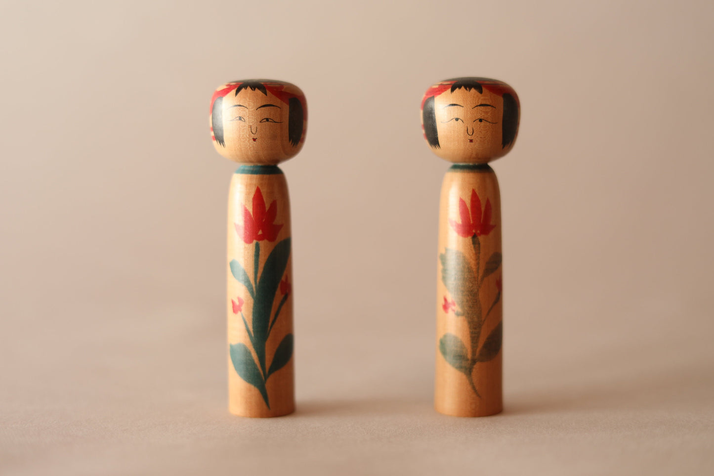 Tuchiyu Kokeshi Doll Vintage Twins – Striped Wooden Japanese Figurines With Flower Pattern