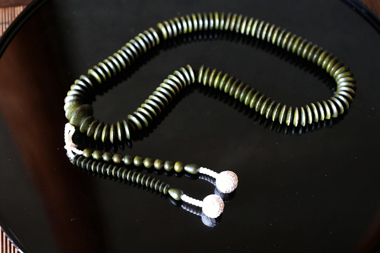Green Sandalwood Rosary - Authentic Buddhist Prayer Beads With Silk Tassel & Wooden Box Gift