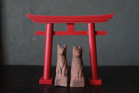 Japanese Antiques KITSUNE Dolls, Imado-yaki Pottery Pair (H3.7in)