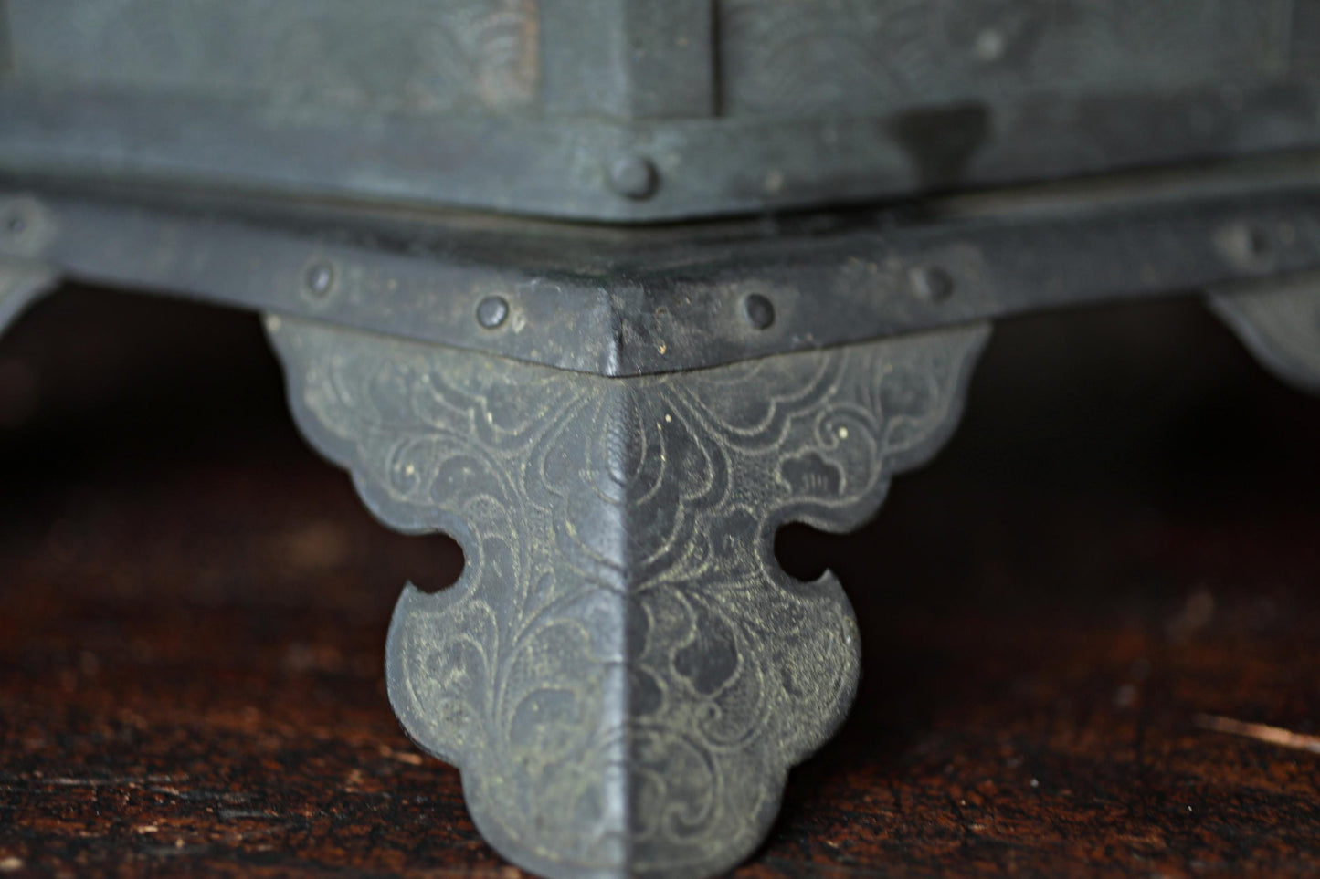 Japanese Buddhist Lantern - Antique Bronze Hanging Temple Lantern with Lotus Flower Design