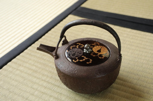 Cast Iron Sake Pot - Japanese Antique Ceremonial Vessel with Lacquered Lid & Myoga Crest