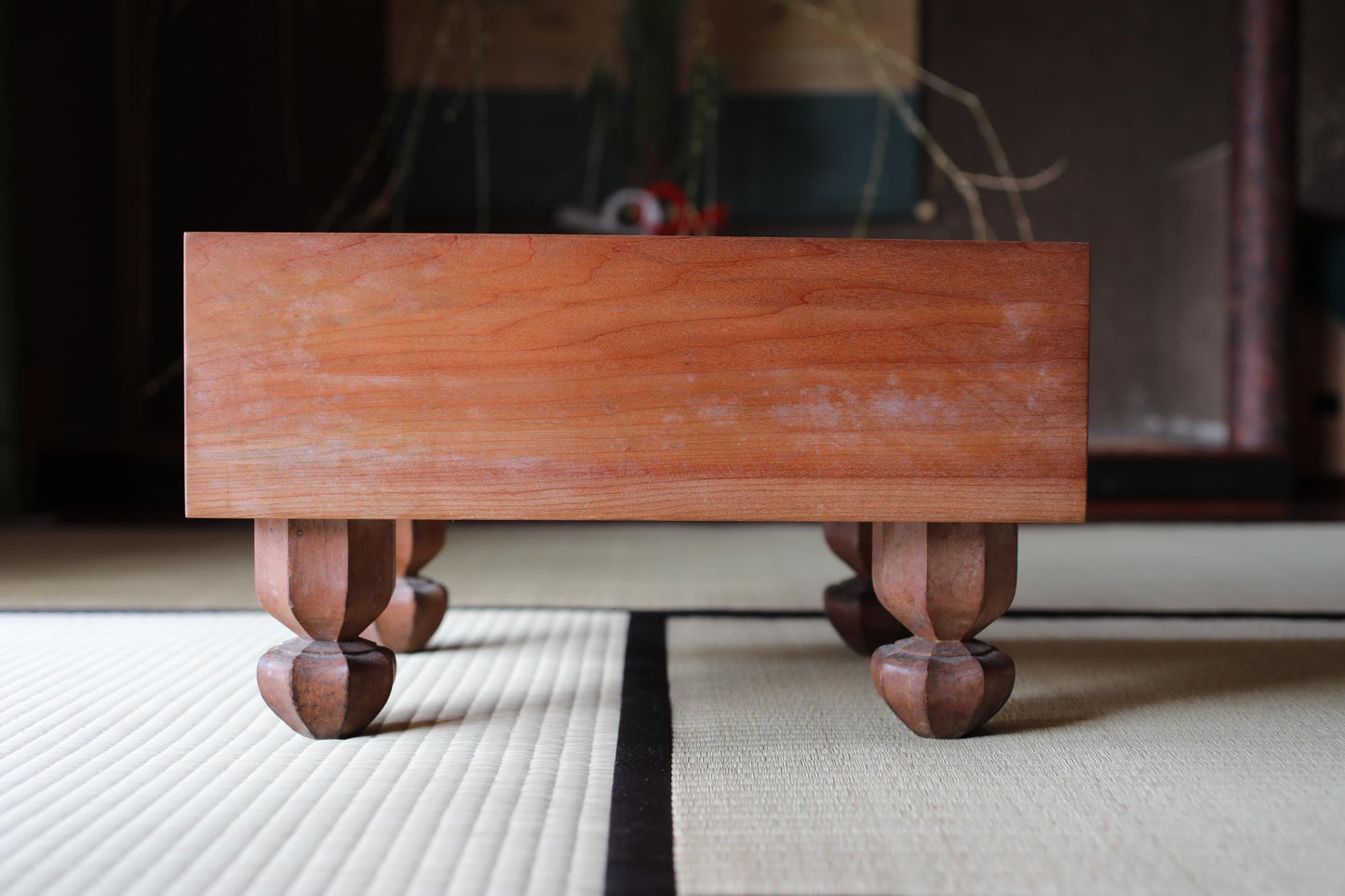 Japanese Go Board Set – Luxury Wooden Game Table with Handmade Clam Shell Stones