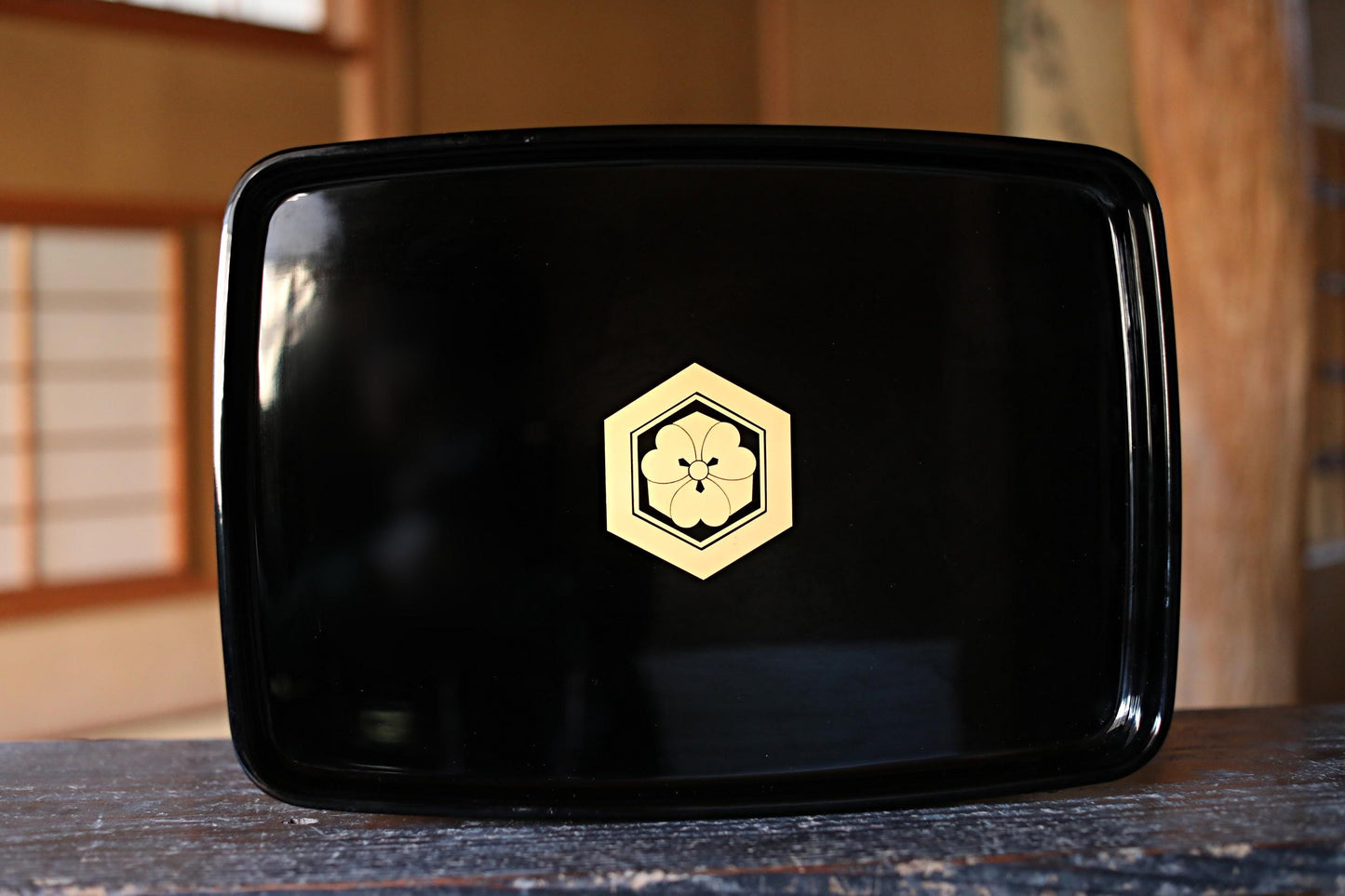 Japanese Lacquer Tray – Echizen Black Gold Family Crest Obon 18in Serving Platter