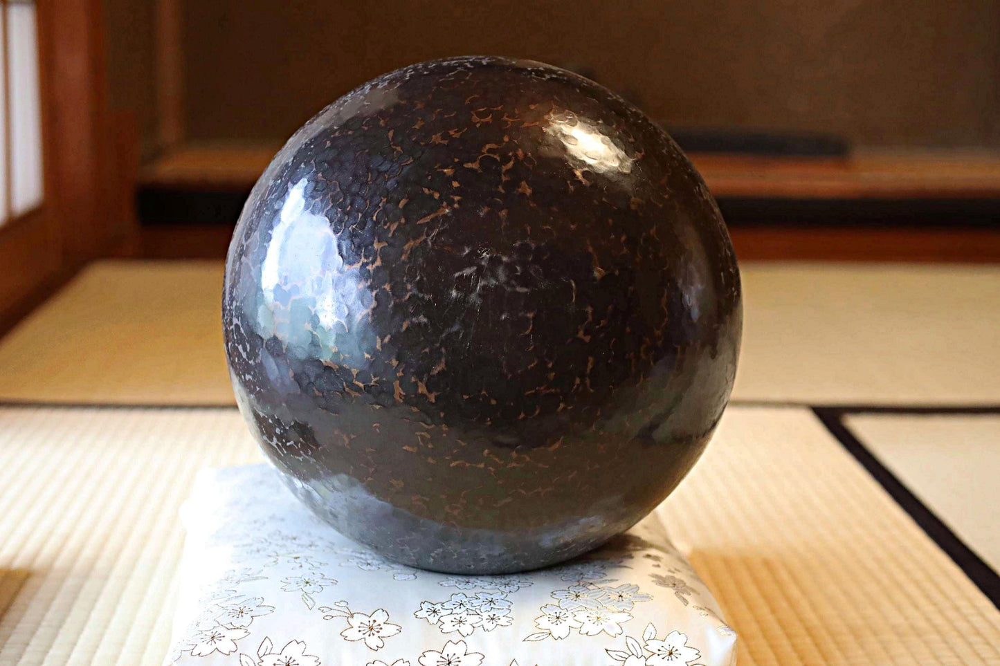 Large Singing Bowl – Japanese Bronze Bell With Sakura Silk Cushion & Leather Striker