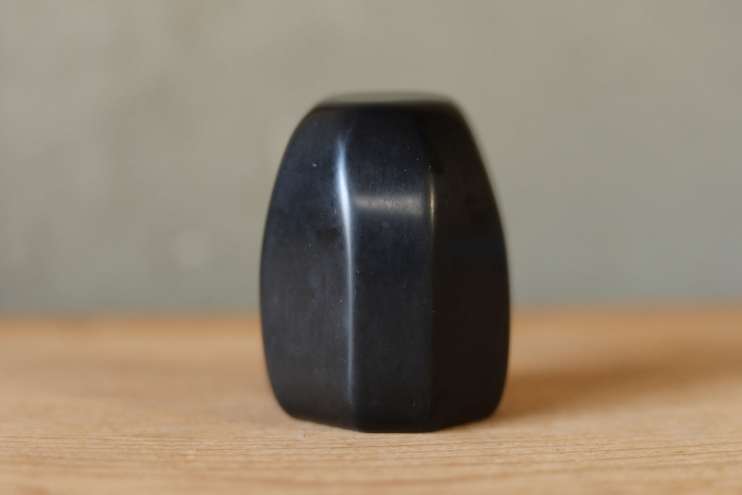Daruma Japanese Figurine – Black Stone Paperweight | Traditional Zen Ornament