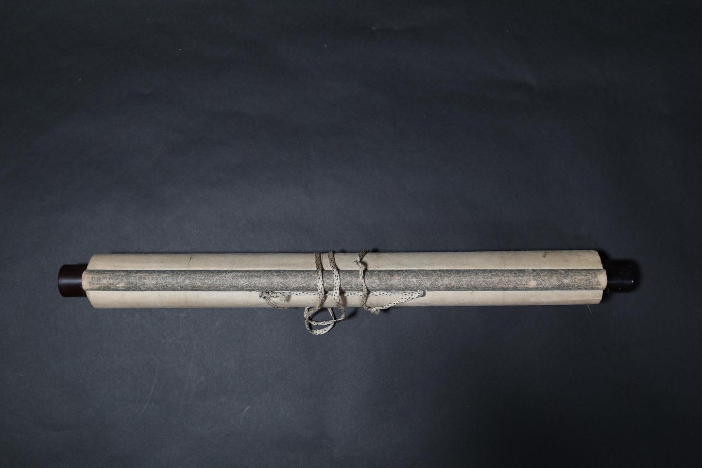 Japanese Antique Scroll - Signed Kakejiku Hermit Zen Painting With Peach Symbol