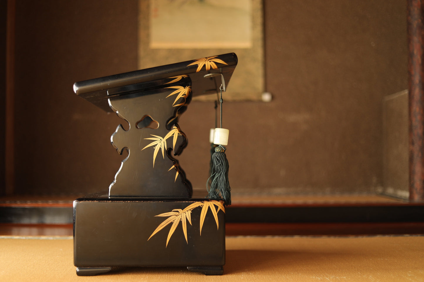 Japanese Lacquer Bookrest – Antique Meiji Era Furniture With Gold Bamboo & Sparrow Motif
