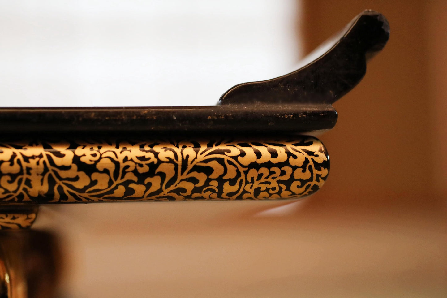 Japanese Lacquer Pedestal - Vintage Temple Stand With Makie Lacquer Art & Raden Shell Inlay