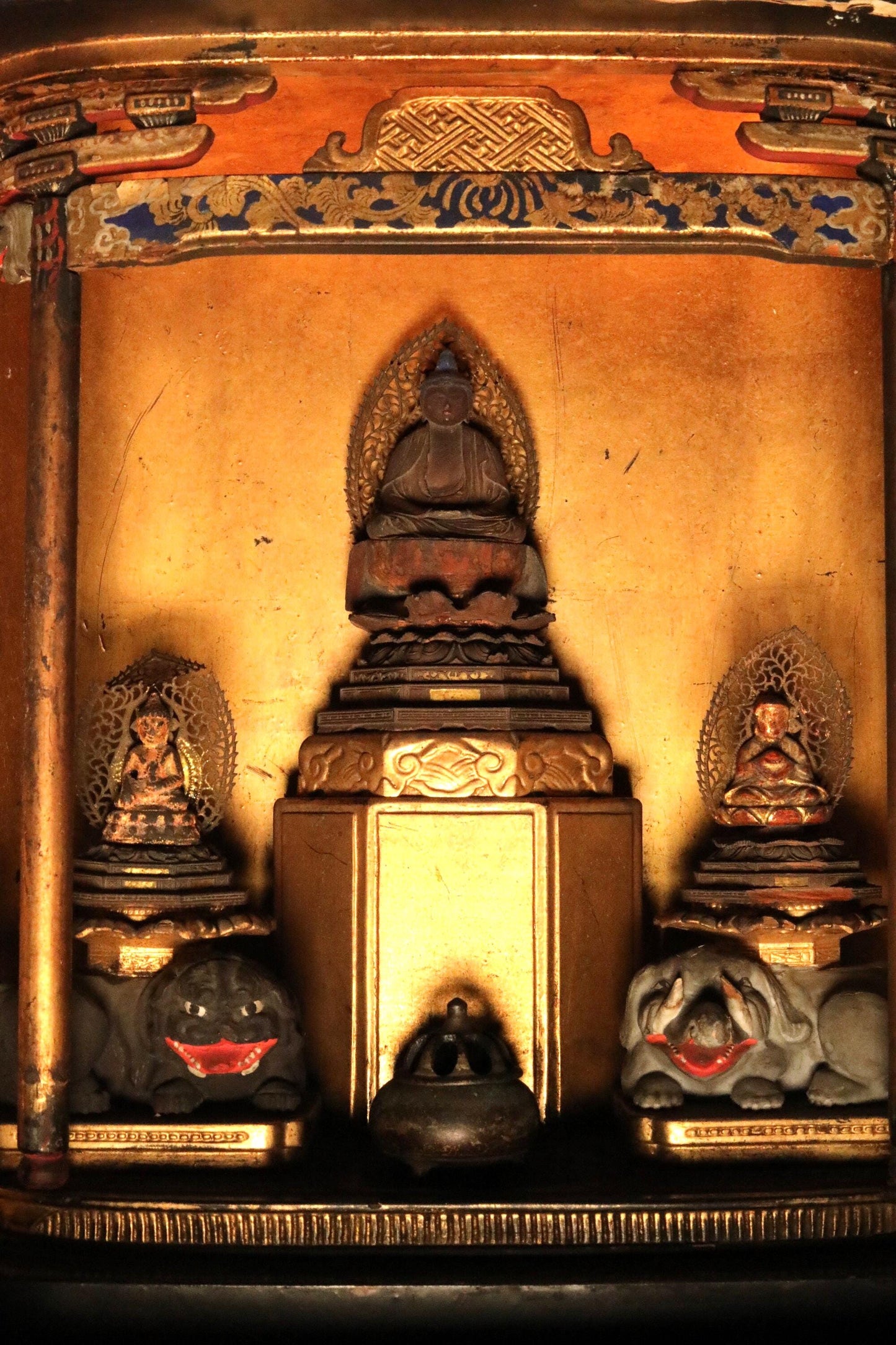 Shakyamuni Buddha Statue – Antique Japanese Sculpture | Edo Era Wood Carving