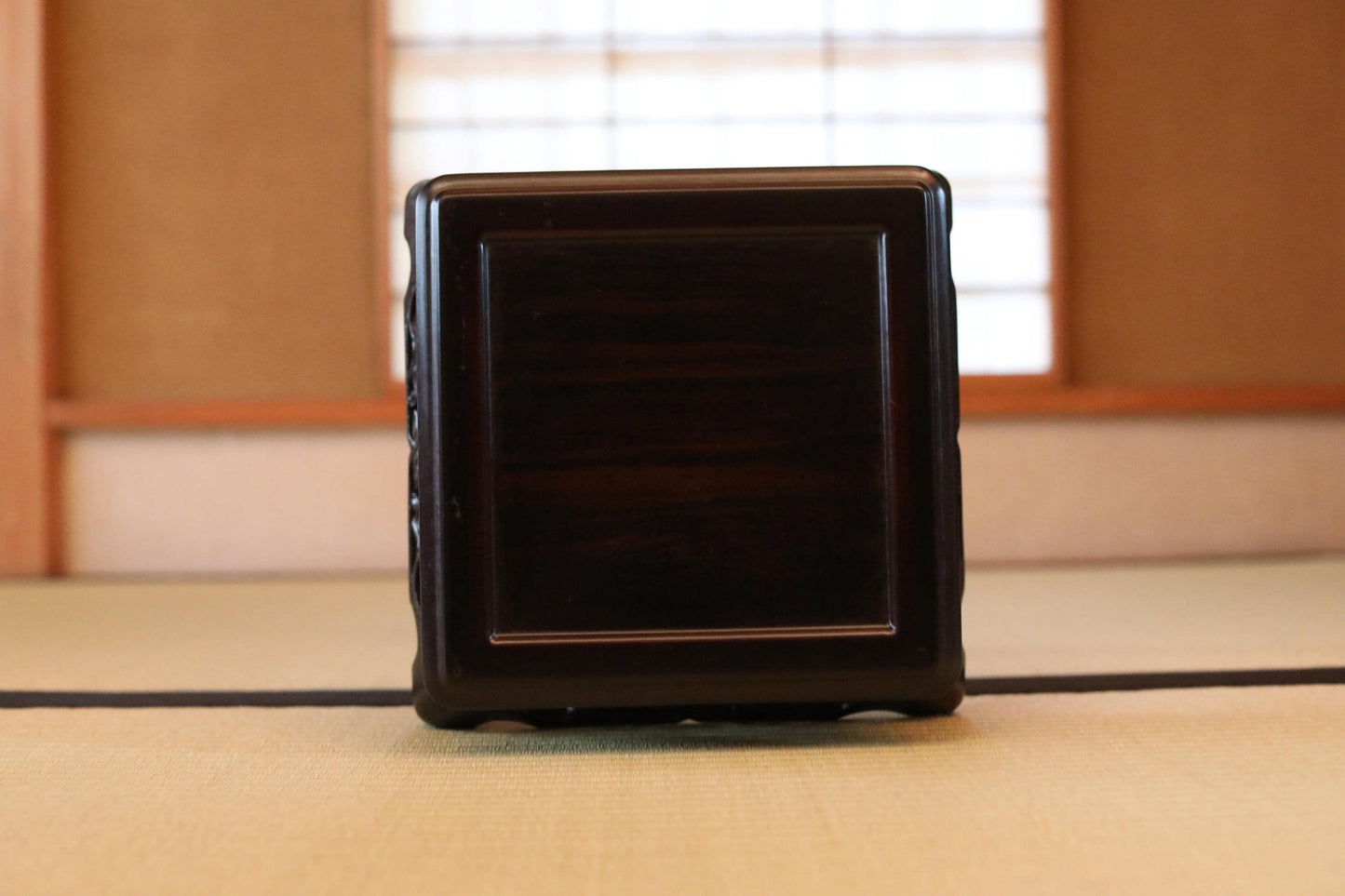 Ebony Pedestal Stand - Japanese Furniture Display With Curved Legs & Arabesque Motif