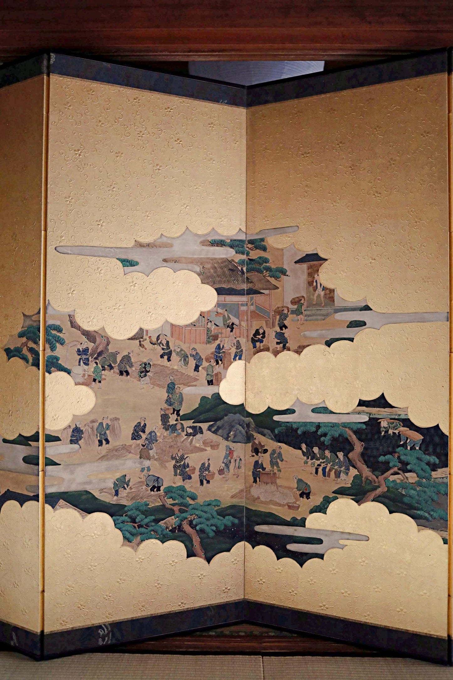 Japanese Folding Screen - Antique Byobu Screen with Gold Leaf Clouds & 1800s Art