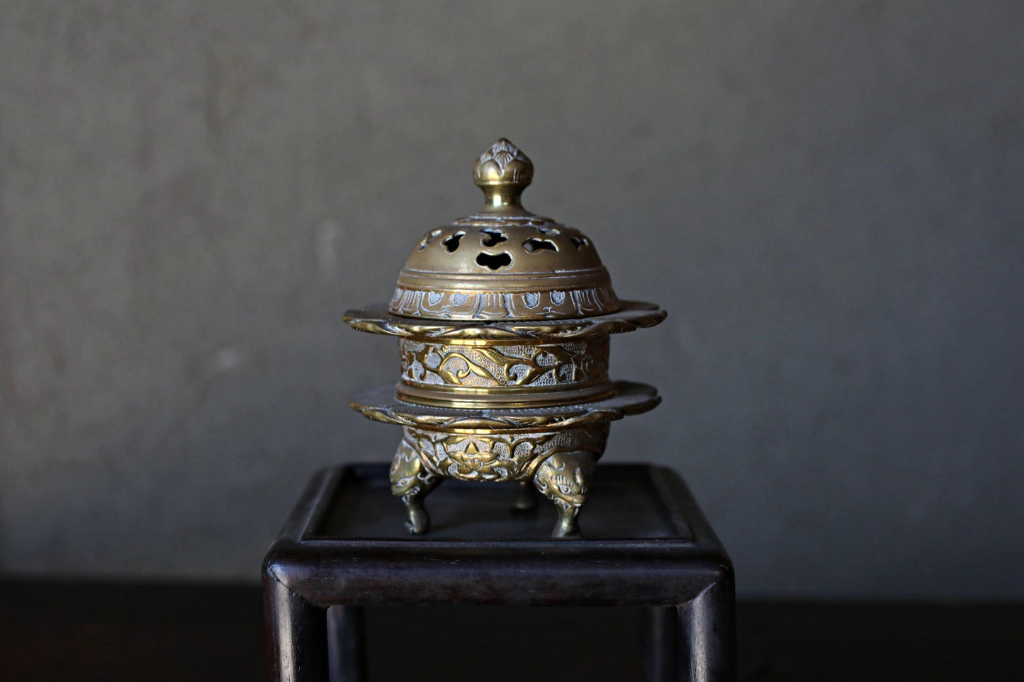 Antique Brass Censer - Buddhist Incense Burner With Lotus Flower Lid & Lion-Footed Design