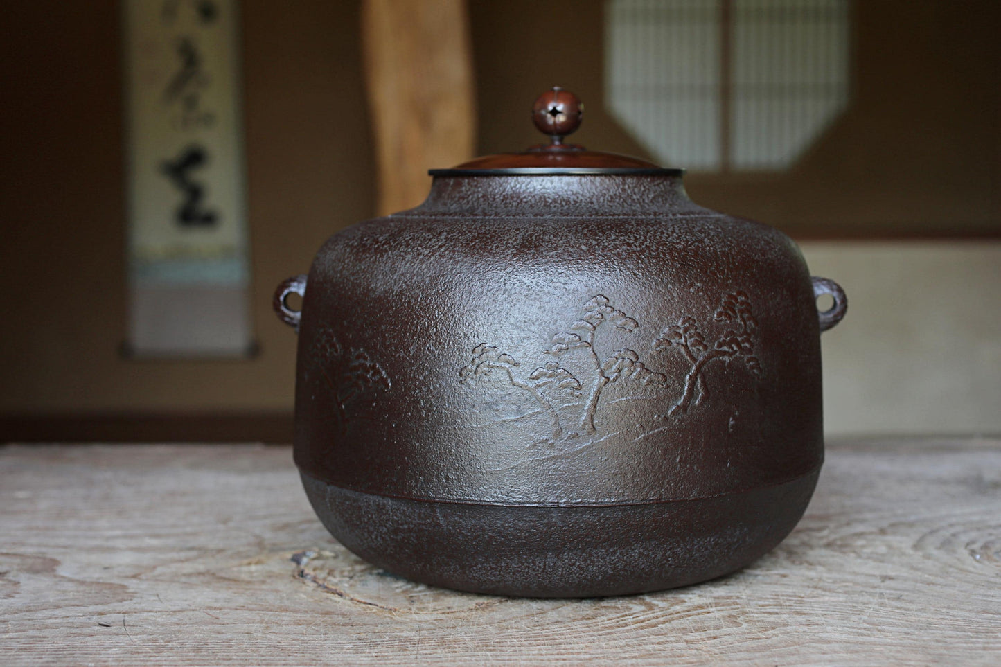 Japanese Cast Iron Kettle – Vintage Tea Ceremony Kettle with Pine Tree Relief & Copper Lid