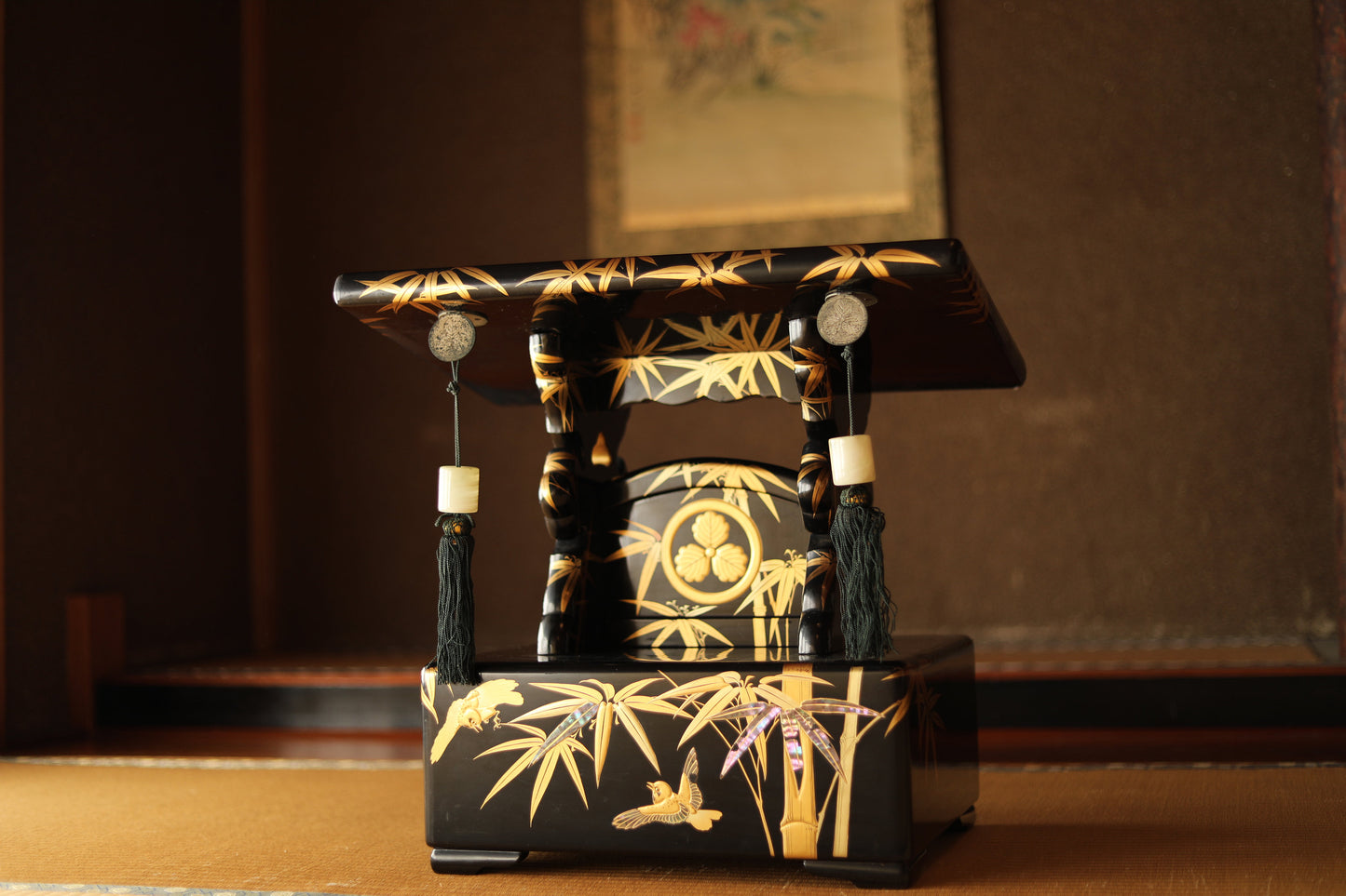 Japanese Lacquer Bookrest – Antique Meiji Era Furniture With Gold Bamboo & Sparrow Motif