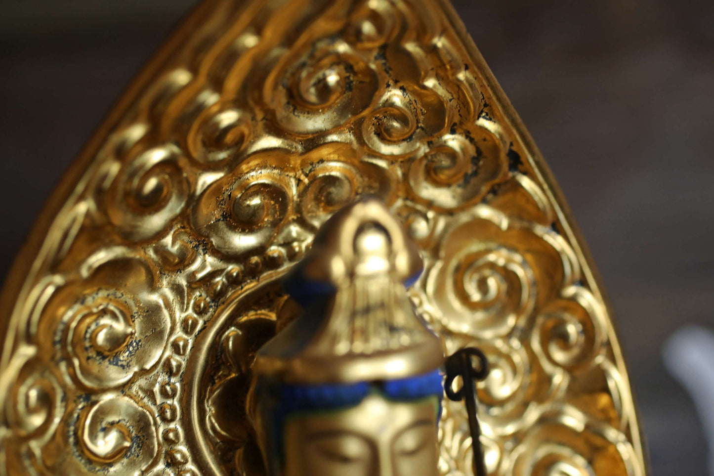 Japanese Buddha Statue – Vintage Wooden Sakyamuni Sculpture With Gold Leaf Finish