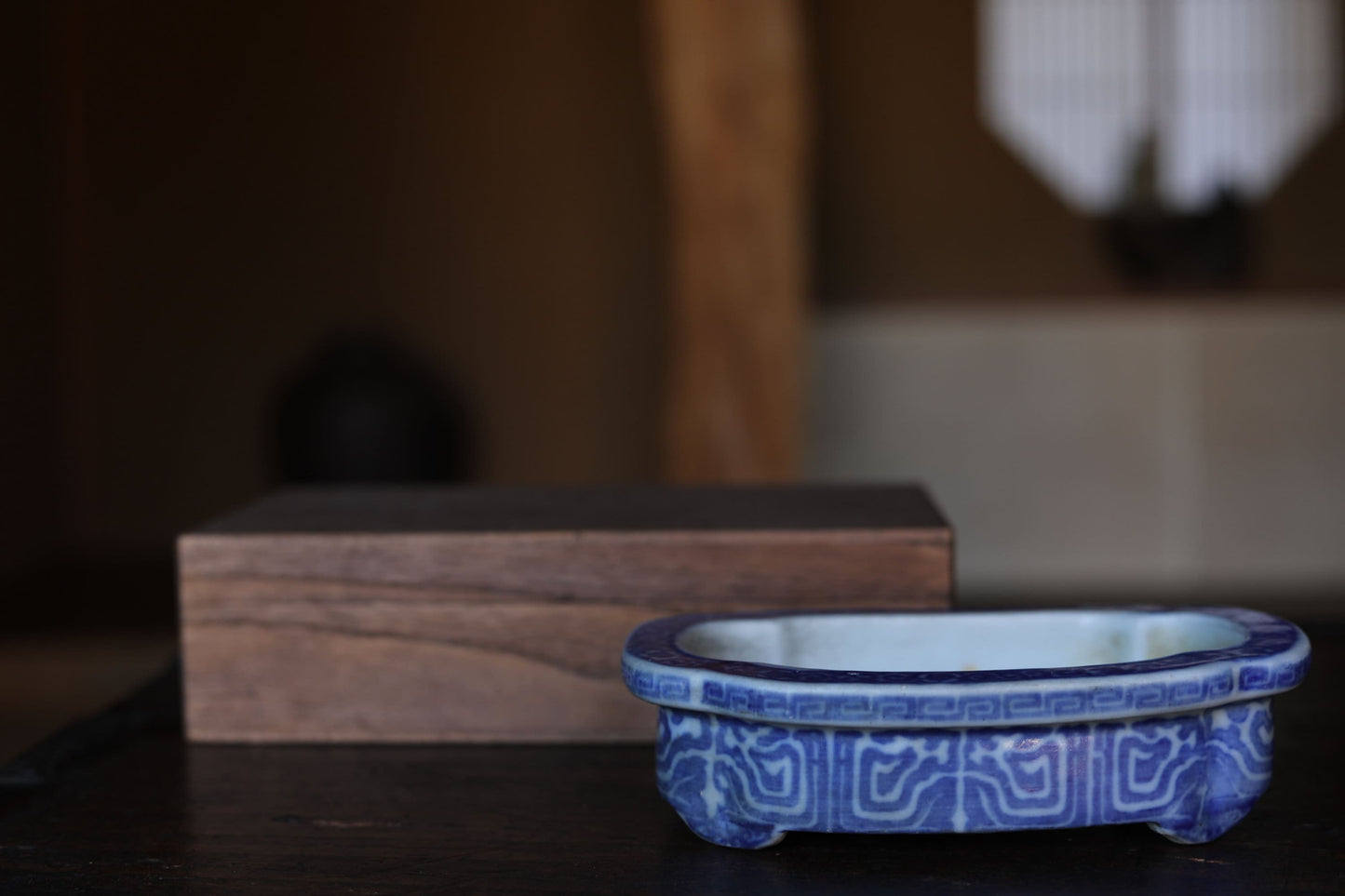 Japanese Ikebana Suiban Vase - Antique Blue White Porcelain Basin With Arabesque Pattern