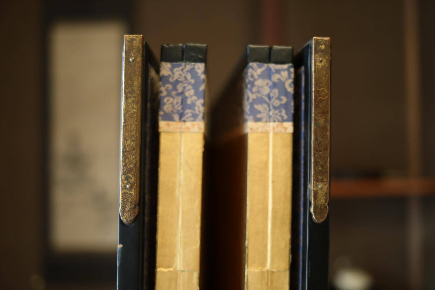 Japanese Antique Byobu Screen - Hand Painted Gold Leaf Folding Screen Artwork