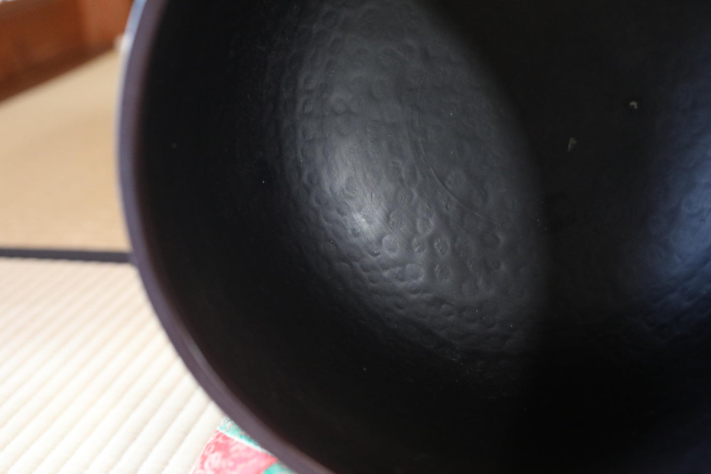 Japanese Buddhist Singing Bowl – Large Hand-Forged Rin Bell with Silk Cushion & Mallet
