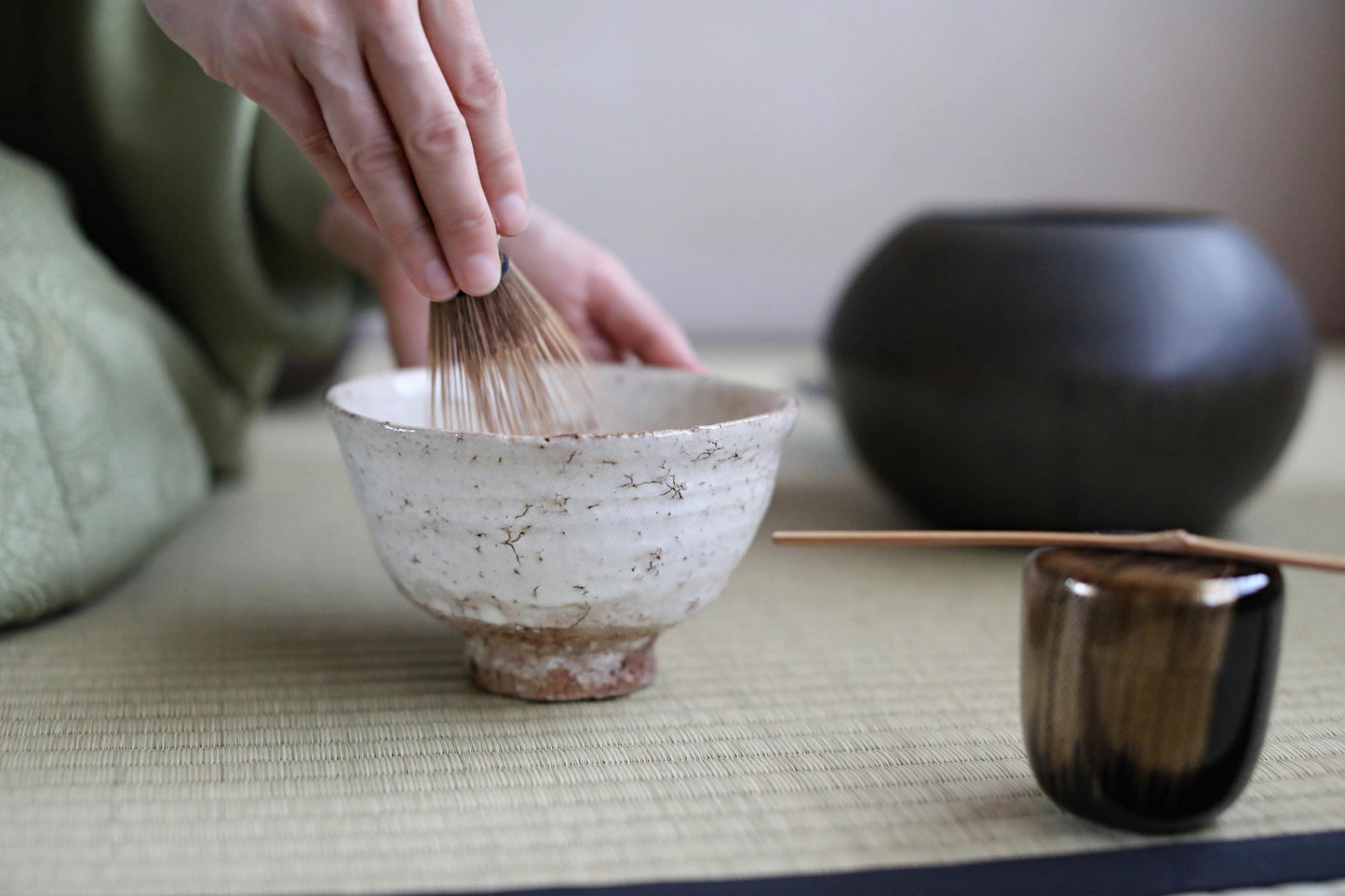 Hagi Yaki Tea Bowl – Vintage Japanese Matcha Cup with Signed Wooden Box