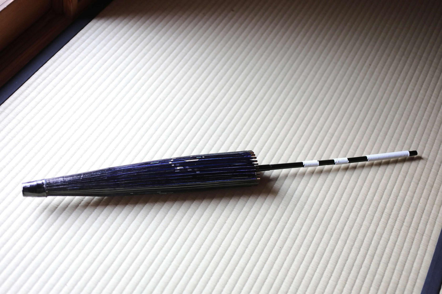 Japanese Vintage wagasa Umbrella: Swallows and Willows Indigo Paper & Bamboo Kimono