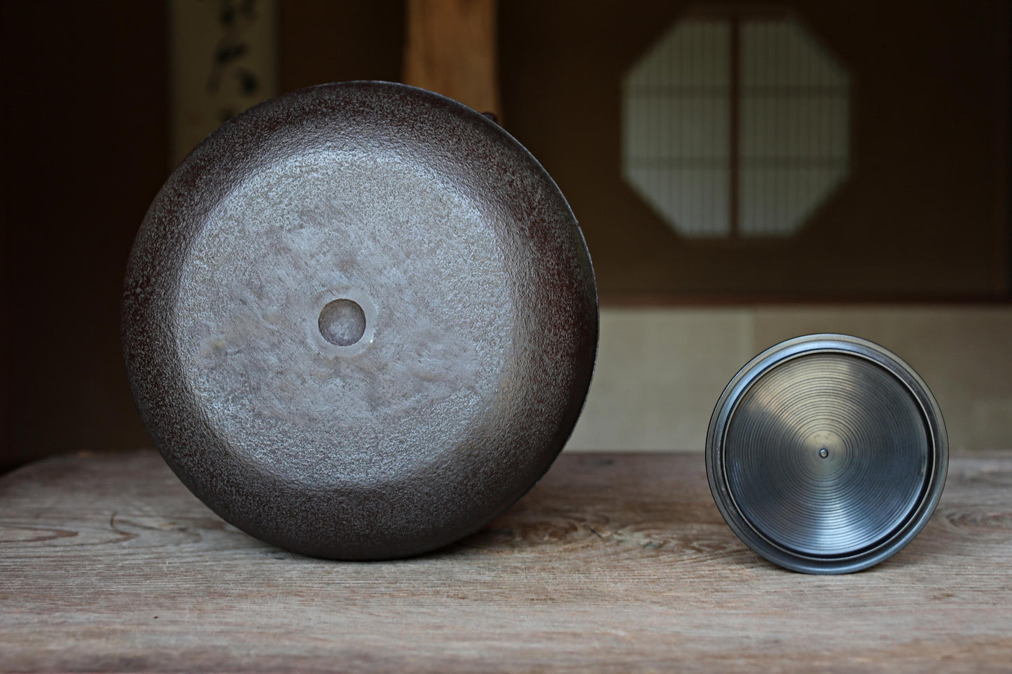 Japanese Cast Iron Kettle – Vintage Tea Ceremony Kettle with Pine Tree Relief & Copper Lid