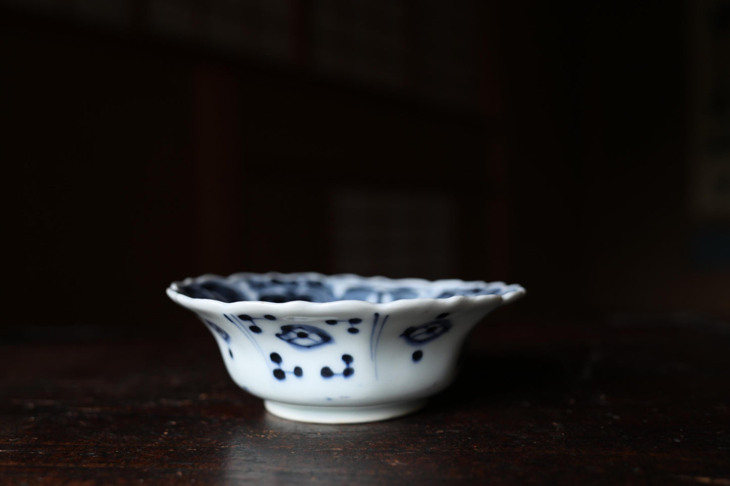 Imari Porcelain Bowls – Japanese Antique Floral Motif Set | Silver Repaired