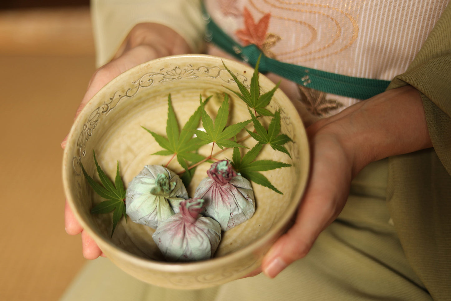 Vintage Kiseto Bowl - Japanese Ceramic Tea Ceremony Vessel with Kanji Box