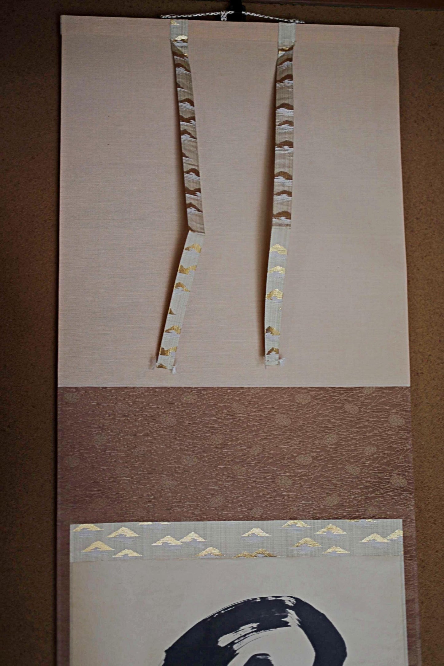 Japanese Hanging Scroll – Vintage Kakejiku Zen Calligraphy Scroll for Tea Ceremony Art