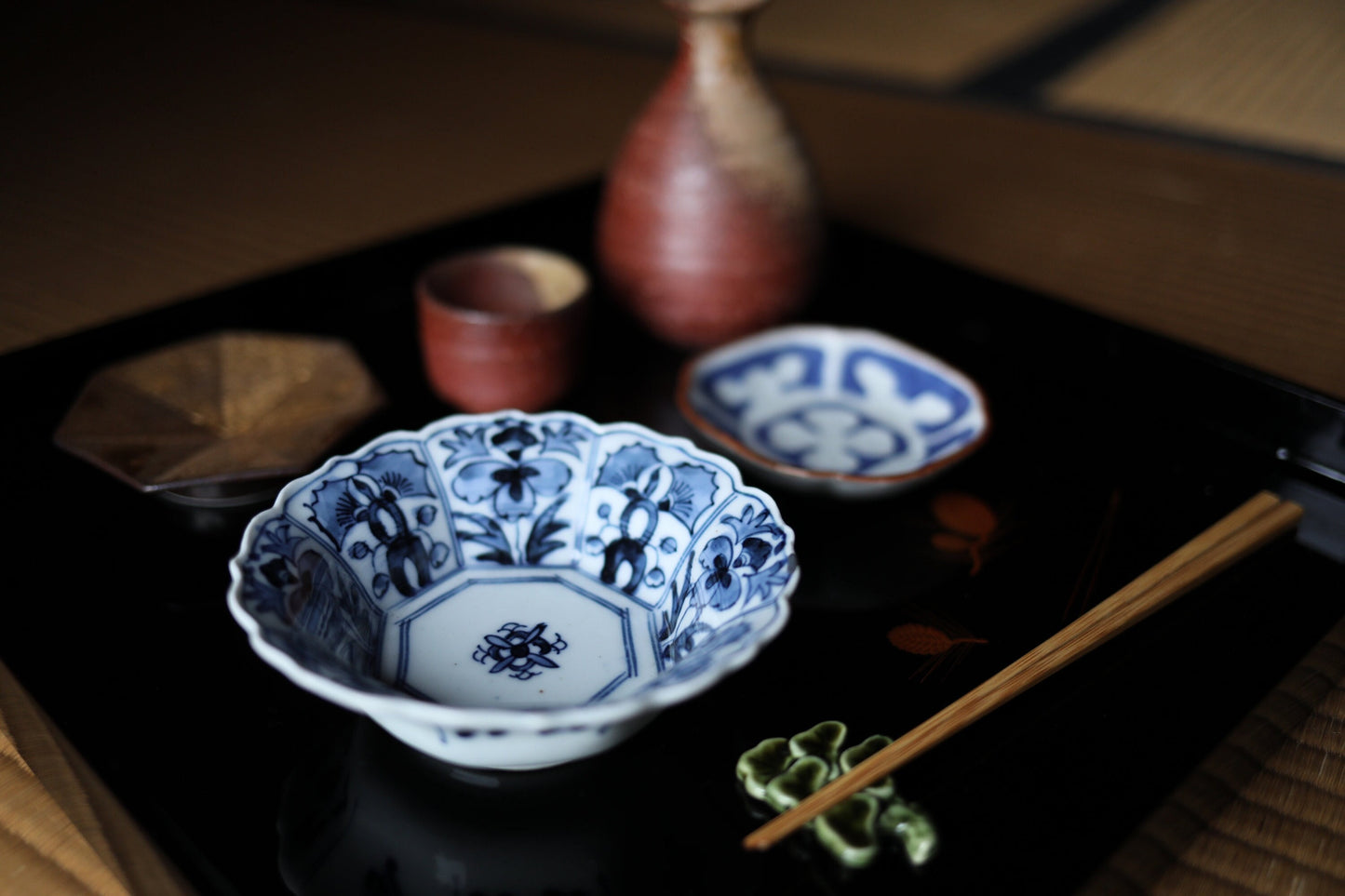 Imari Porcelain Bowls – Japanese Antique Floral Motif Set | Silver Repaired