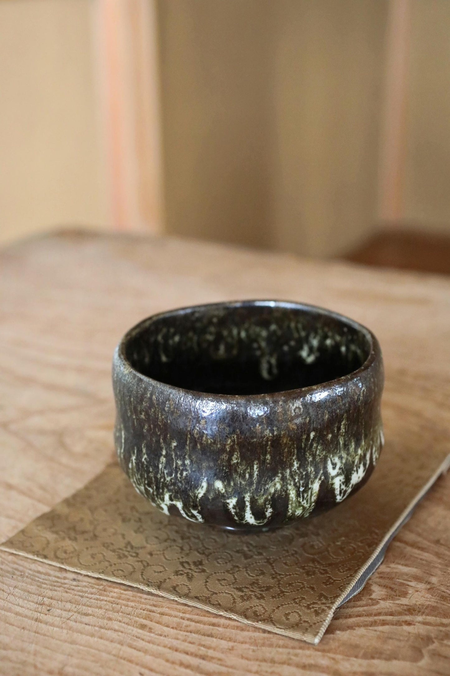 Japanese Raku Tea Bowl – Hand-Sculpted Chawan with Black Green Glaze | Ohi Kiln