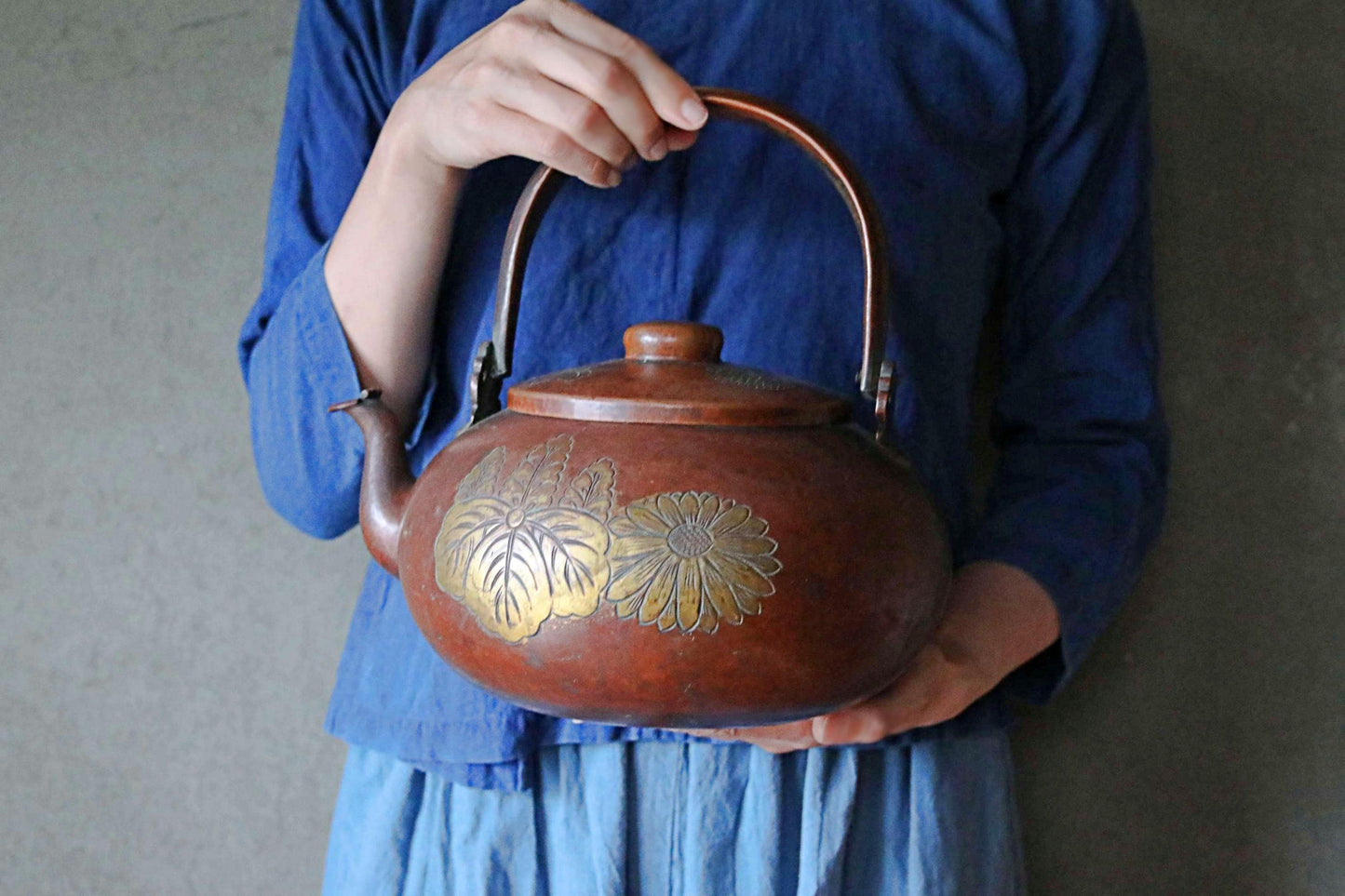Antique Copper Kettle - Large Japanese Tea Pot With Chrysanthemum & Paulownia Design