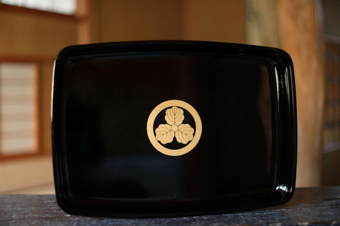 Japanese Lacquer Tray – Black Gold Family Crest Obon | Echizen Nuri Wood Serving Tray 45.5×32cm