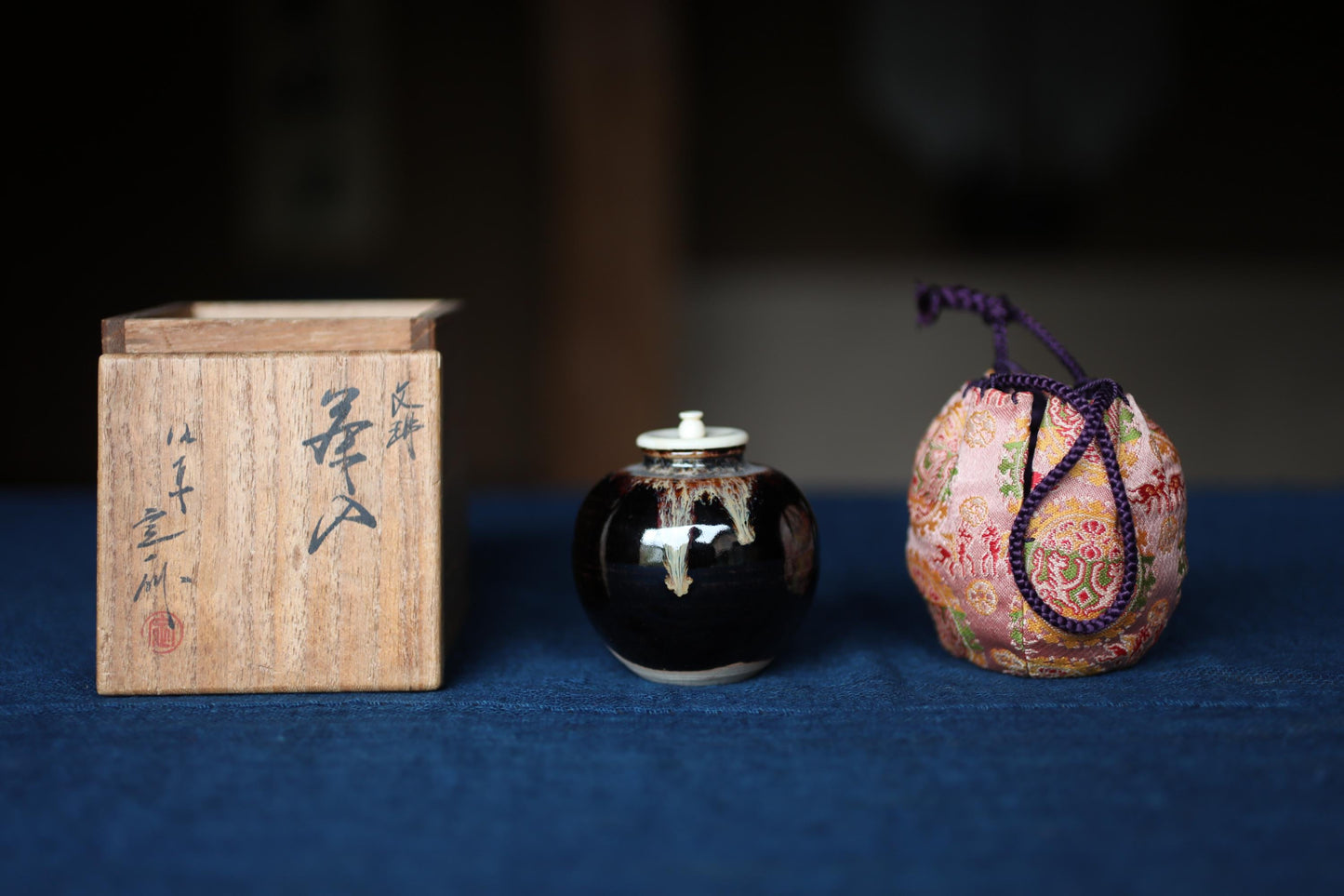 Japanese Matcha Caddy - Vintage Bunrin Chaire with Silk Shifuku Bag & Gold Leaf Lid