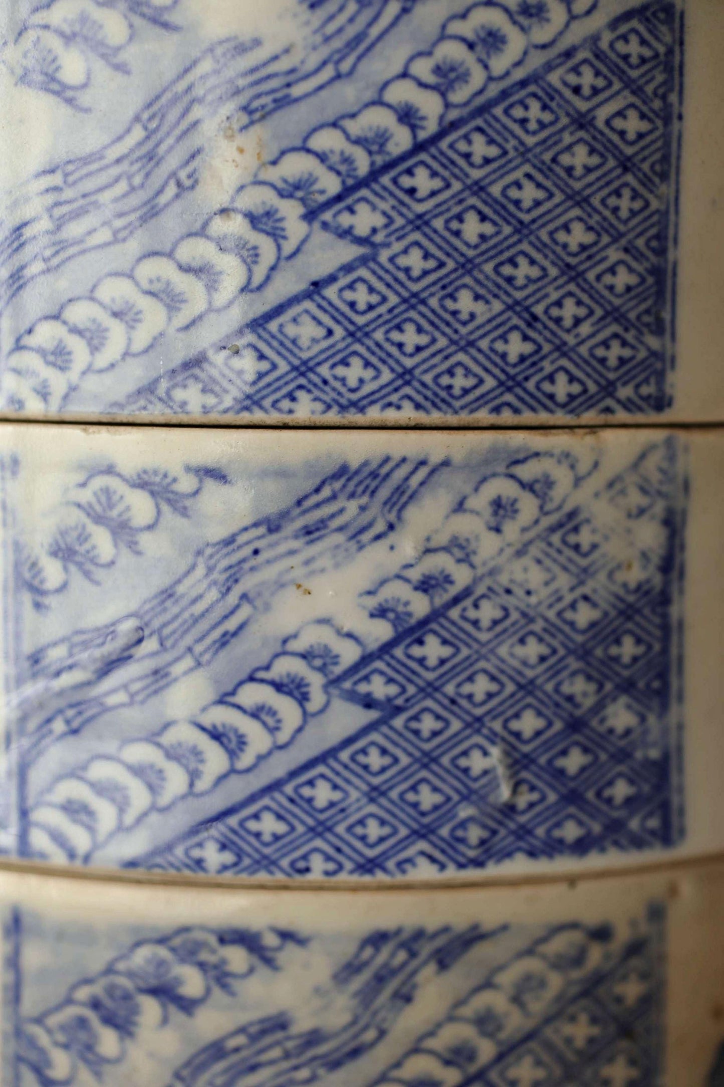 Meiji Era Imari Bento Box – Four-Tiered Antique Porcelain Stacking Ceramic Lunchbox