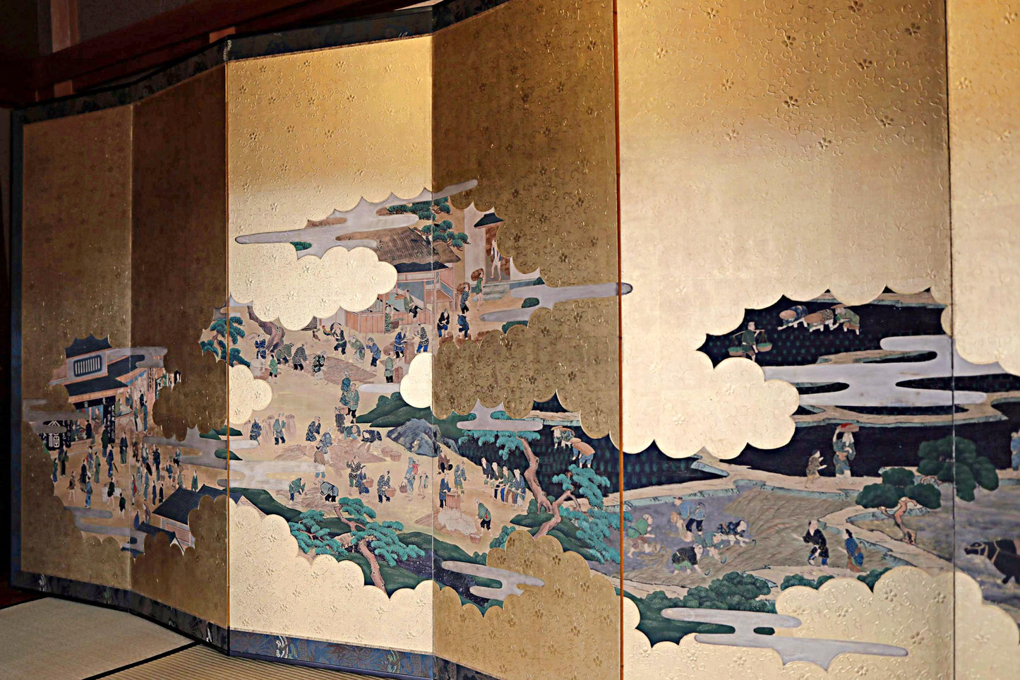 Japanese Folding Screen - Antique Byobu Screen with Gold Leaf Clouds & 1800s Art