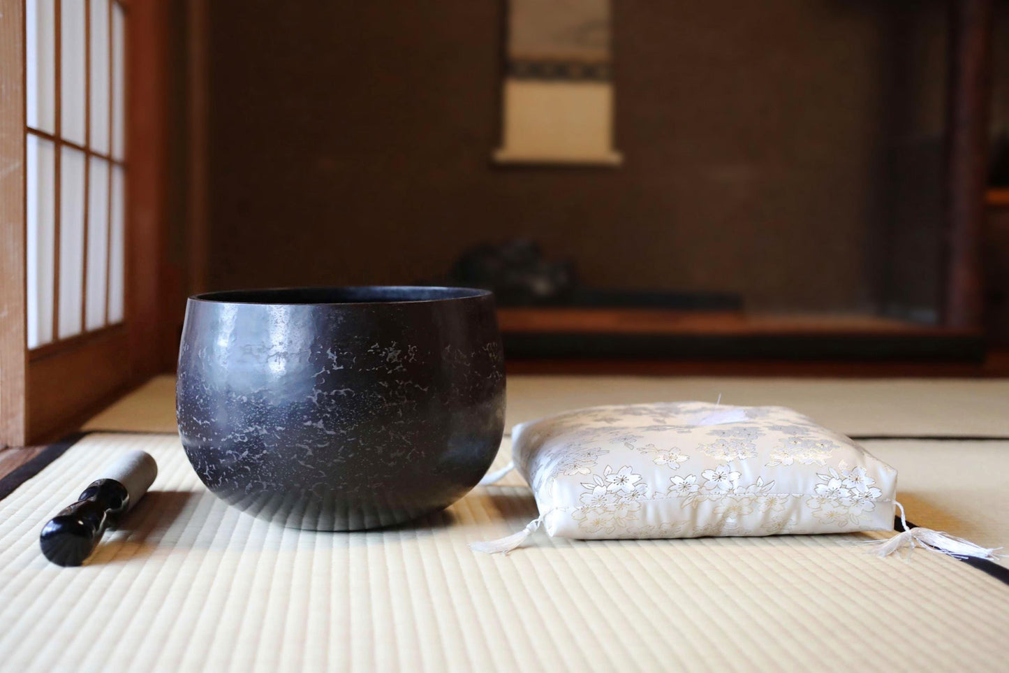 Large Singing Bowl – Japanese Bronze Bell With Sakura Silk Cushion & Leather Striker