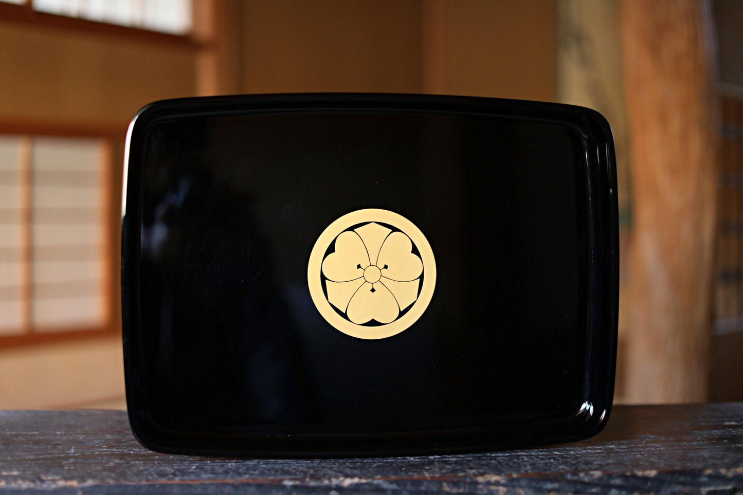 Japanese Lacquer Tray – Large Black Urushi Obon With Gold Painted Family Crest