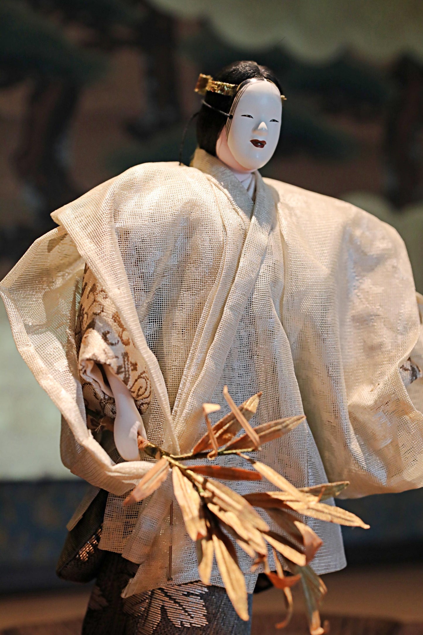 Japanese Noh Doll - Vintage Wooden Sculpture with Silk Kimono & Traditional Mask
