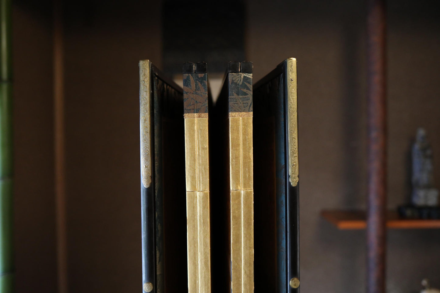 Japanese Antique Folding Screen - 1800s Gold Leaf Byobu with Luxury Cloud Painting