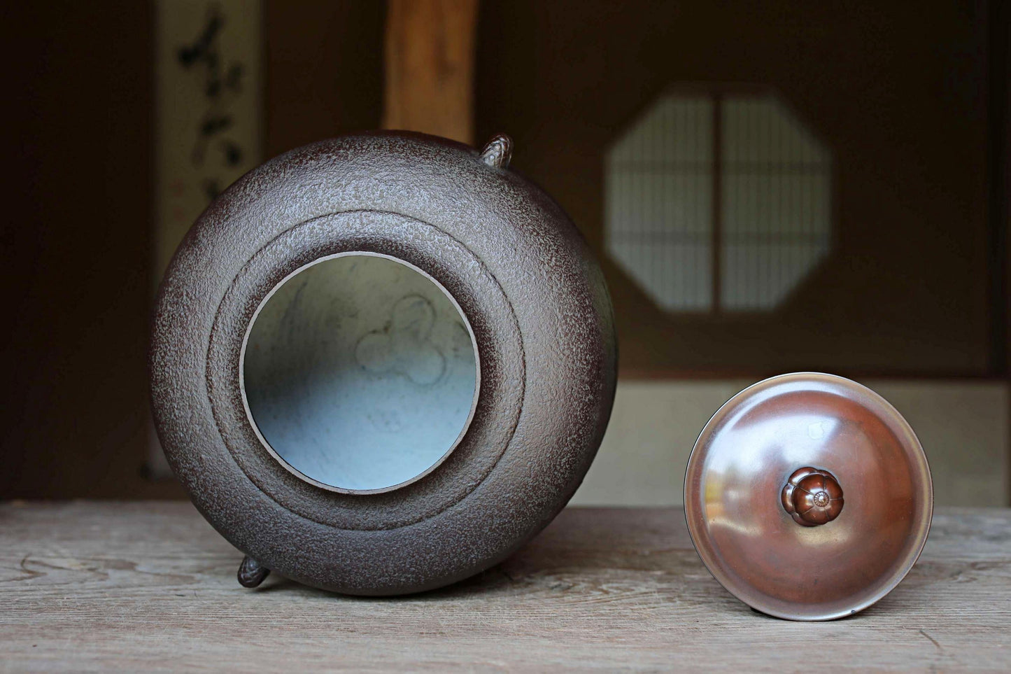 Japanese Cast Iron Kettle – Vintage Tea Ceremony Kettle with Pine Tree Relief & Copper Lid