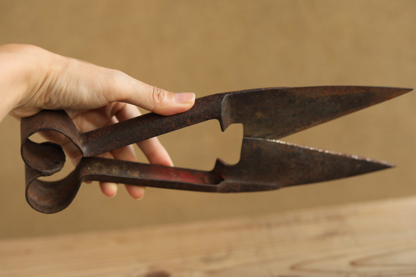 Vintage Wool Shears – Japanese Wool Scissors | Hokkaido Pioneer Tool, Signed Kanji