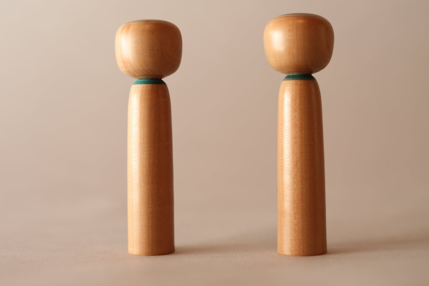 Tuchiyu Kokeshi Doll Vintage Twins – Striped Wooden Japanese Figurines With Flower Pattern