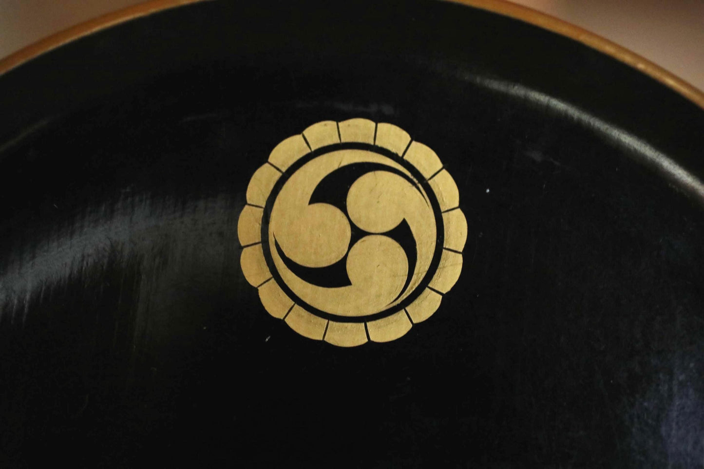 Japanese Urushi Lacquer Plates – Antique Lacquerware Set of 4 with Gold Family Crest