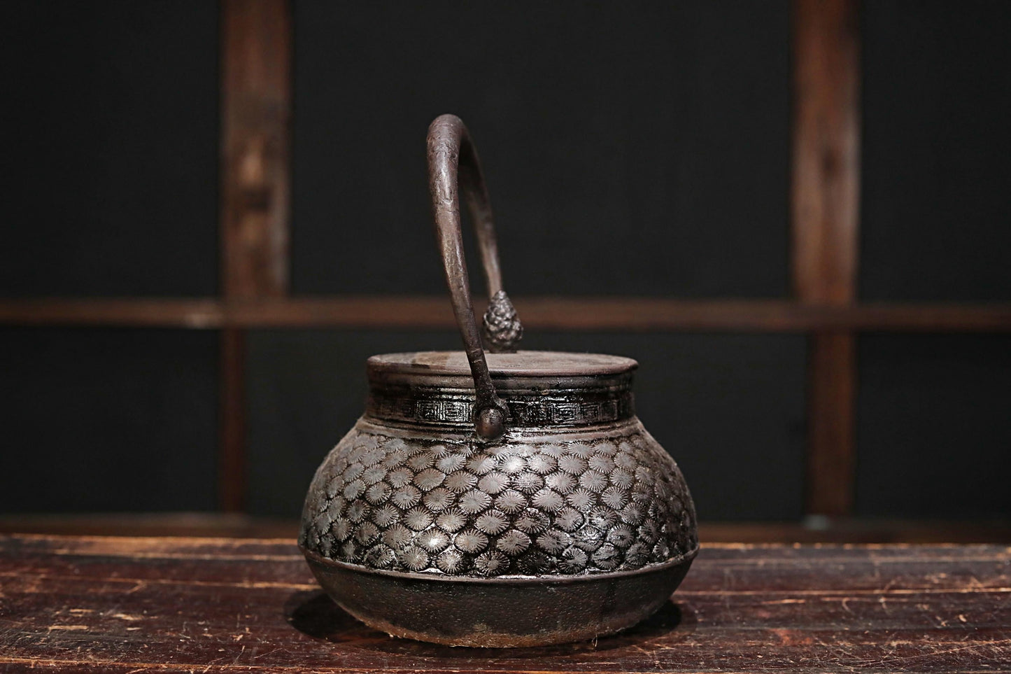 Vintage Cast Iron Kettle - Large Nambu Tetsubin Pot With Pine Tree Design